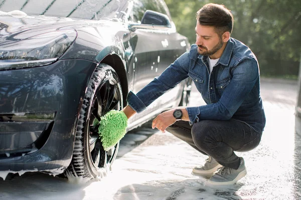 Hoe vaak moet je je auto detailen?