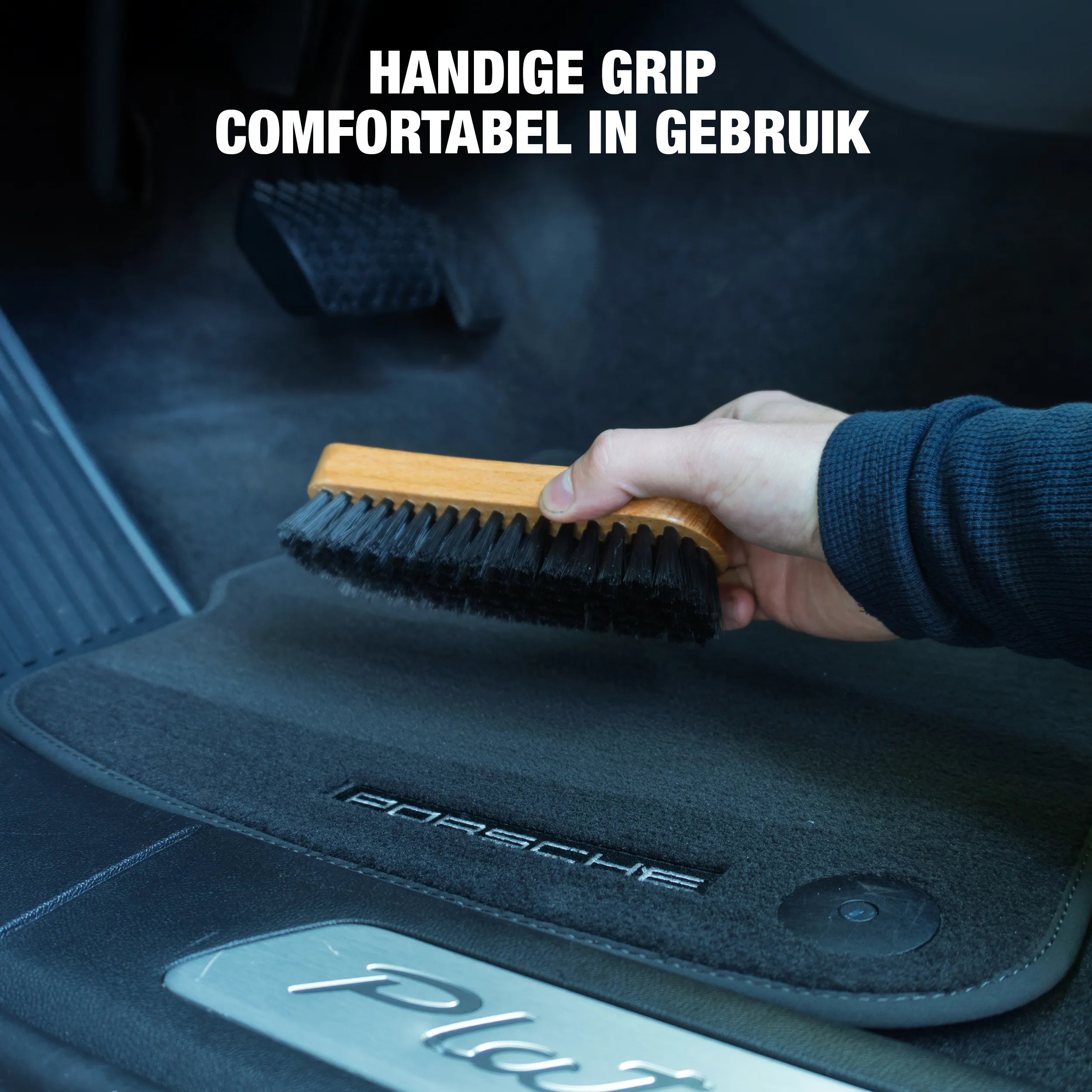 Textile Cleaning Brush