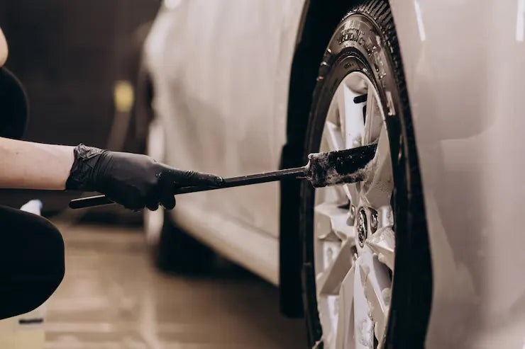 Hoe Reinig Je Je Velgen Grondig en Veilig